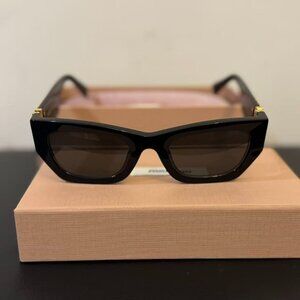 Miu Miu SMU 09W Black Cat Eye Sunglasses Gold Logo Thick Frame Like New